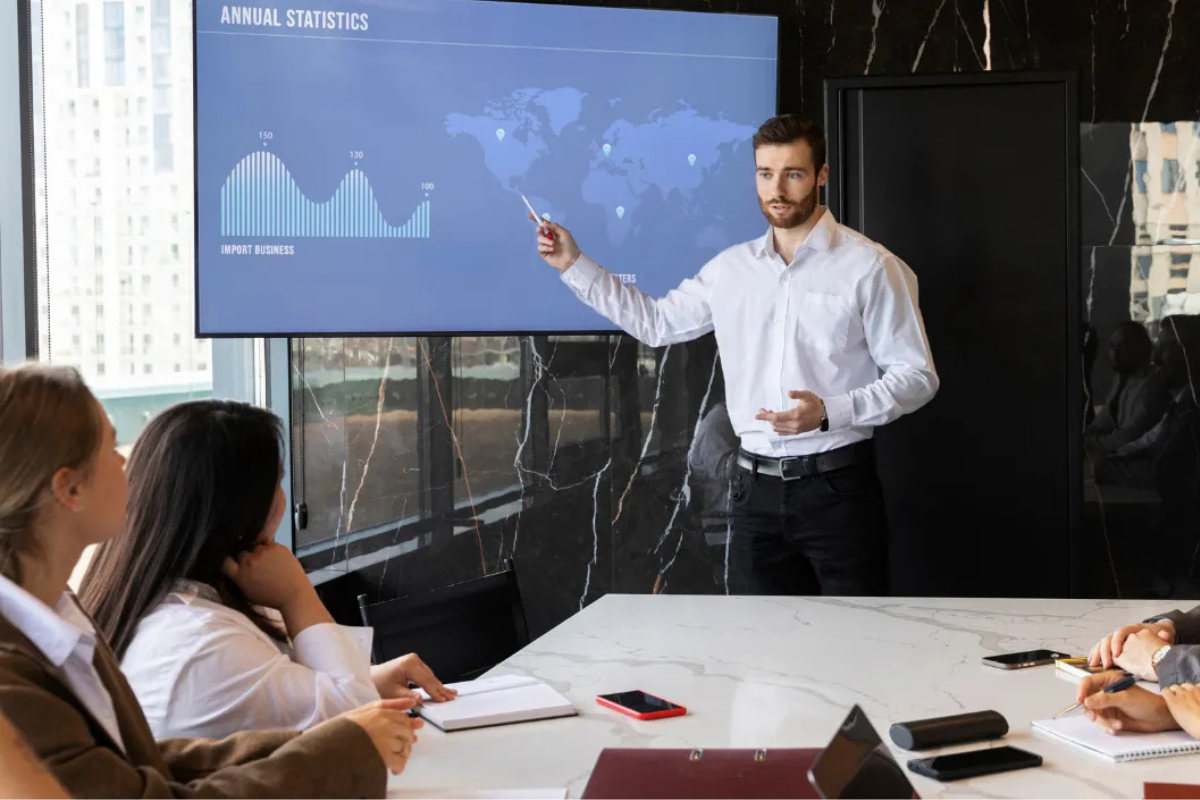 Your Guide to Making an Excellent Investor Pitch Deck, Vinay Kevadiya ...
